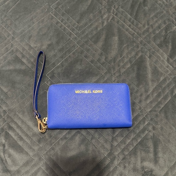 Michael’s Kors purse - Picture 2 of 5